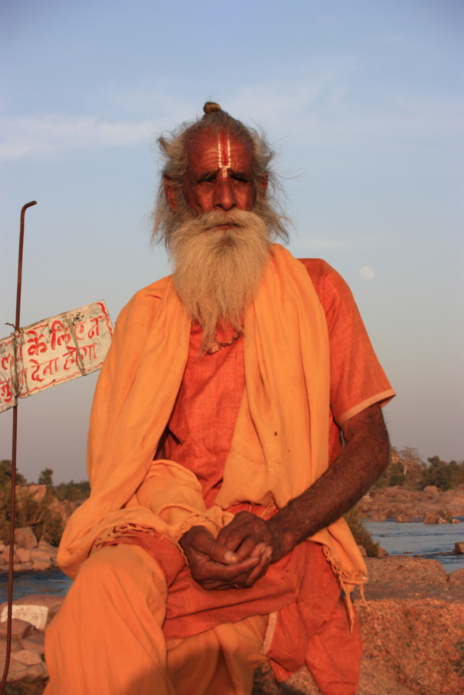Sadhu along river - Orchha - India