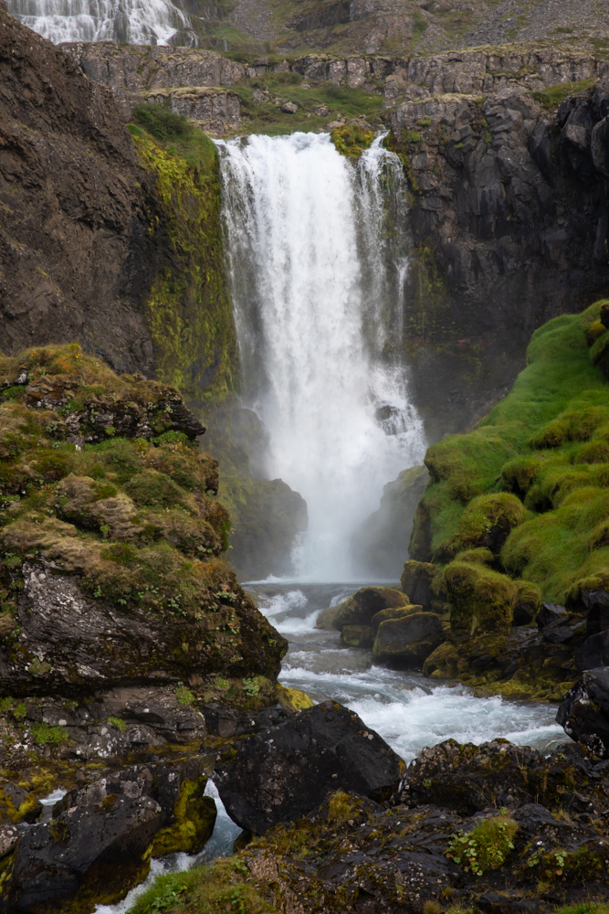 strompgljufrafoss waterfall -iceland - cascade - islande