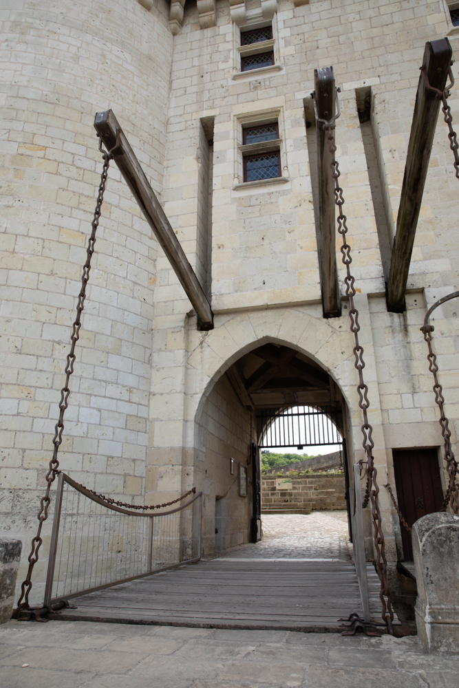 donjon / drawbridge - castle of langeais / chateau de Langeais