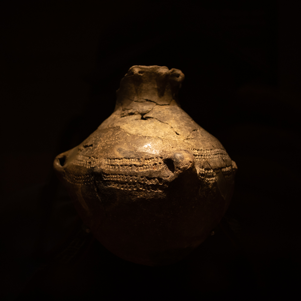 Large ovoidal vase - Neolithic - terracotta  -4200BC  -3500BC
