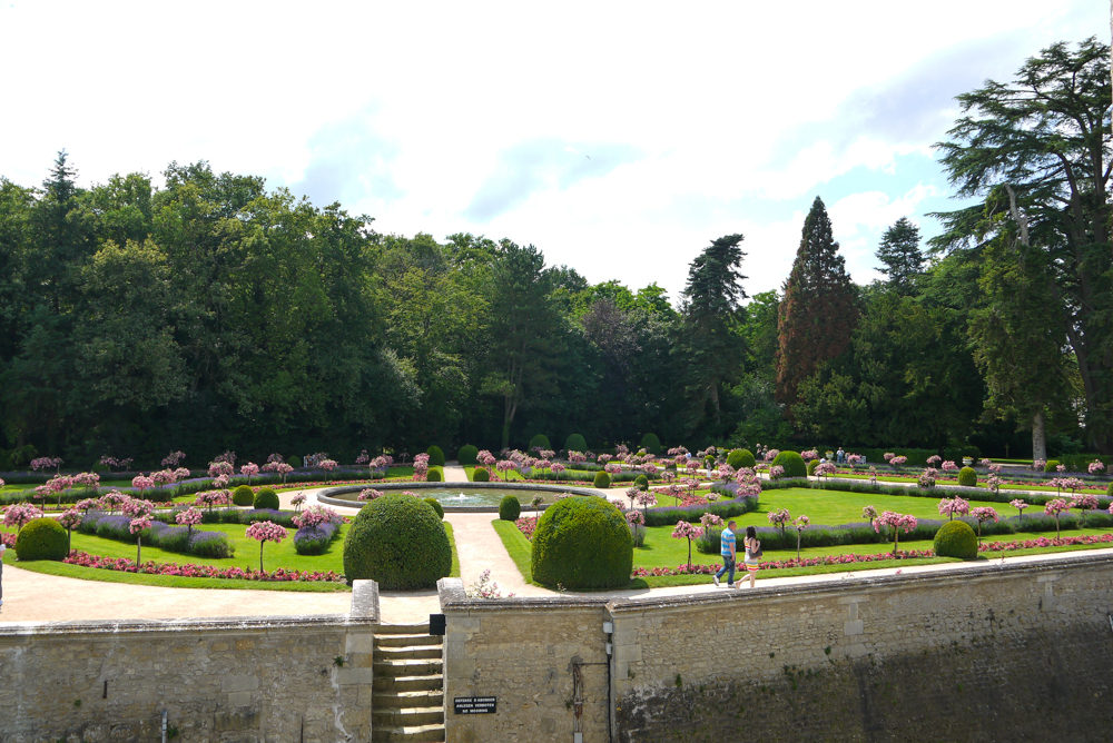 Garden of Catherine De Medicis - Chateau De Chenonceau