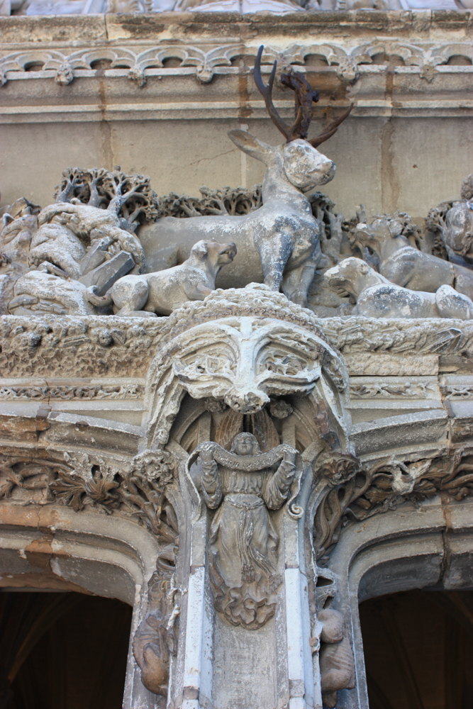 The hunting of Saint Hubert - Details of the lintel of the facade - Saint-Hubert chapel