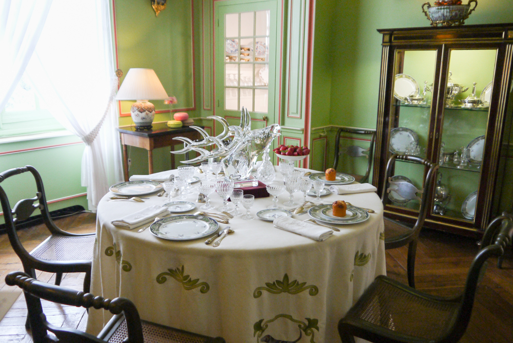 the family dining room - Chateau De Cheverny