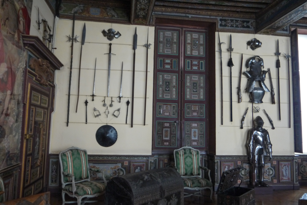 the weapons room - Chateau De Cheverny